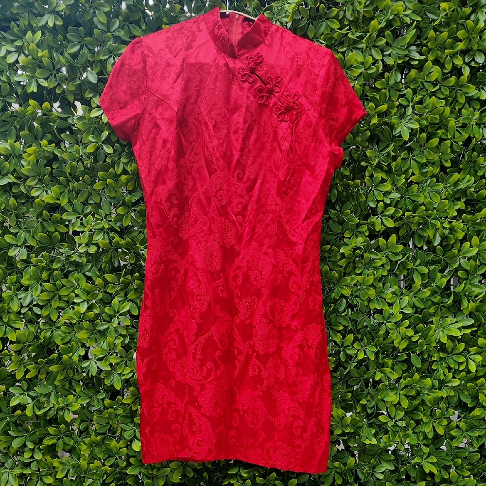 Elegant Red Cheongsam Dress